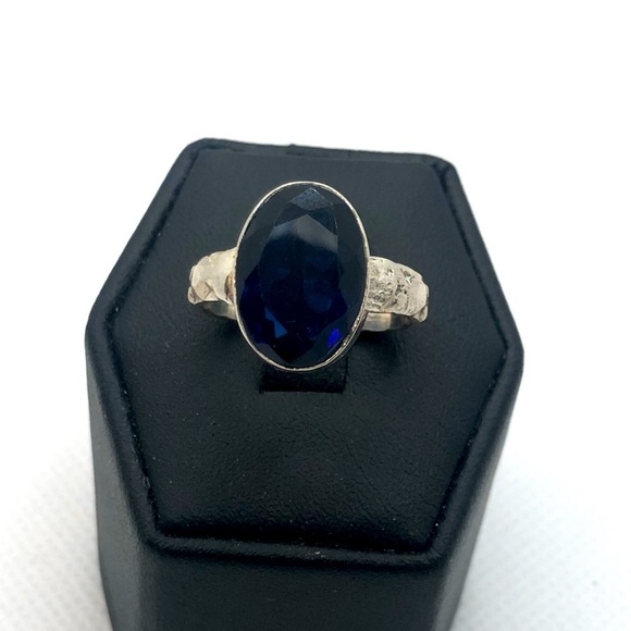 VTG Sterling & Facet Cut Oval Dark Blue Glass Stone Diamond Pattern Band Sz 6.75 - Picture 7 of 10